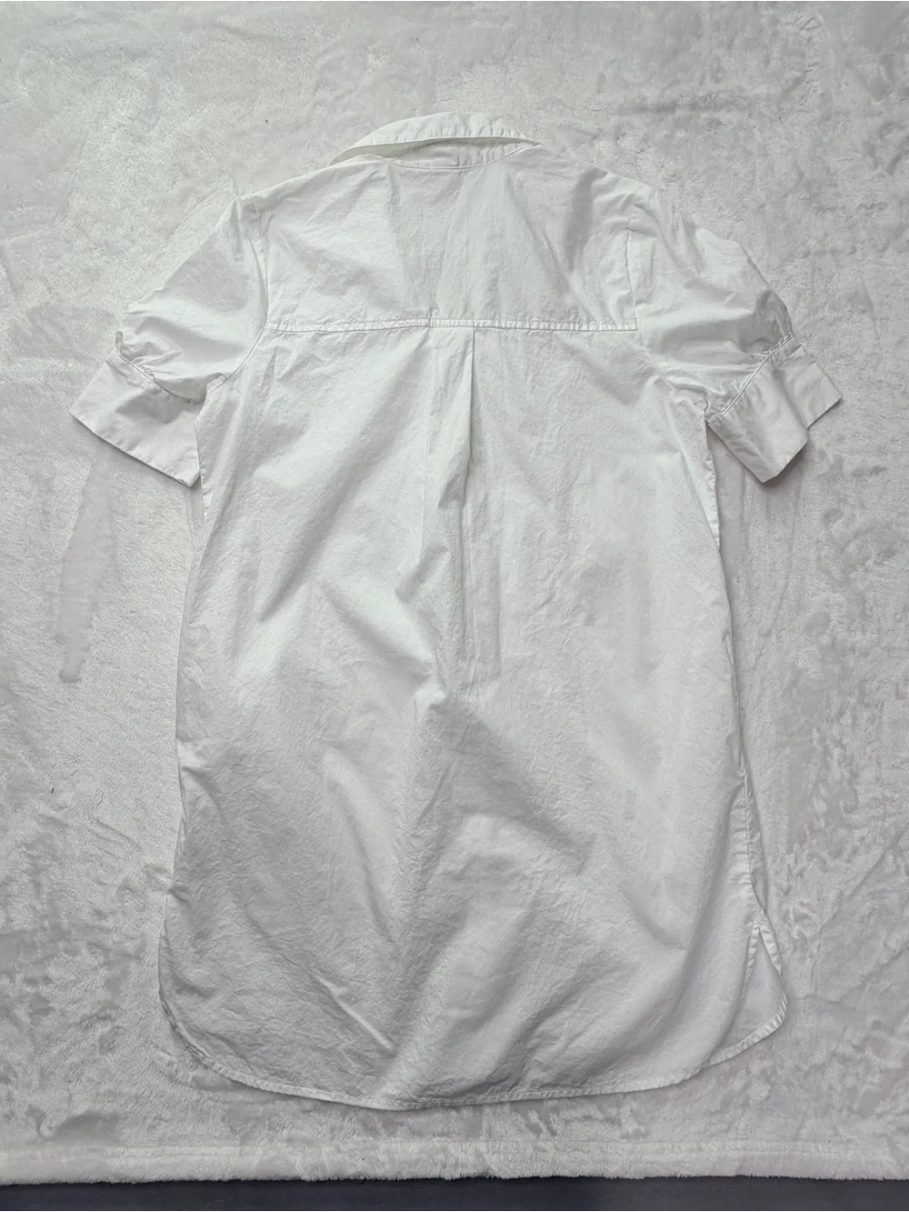Old Navy White Short-Sleeve Shirt Dress with pockets. Coastal, clean and classic